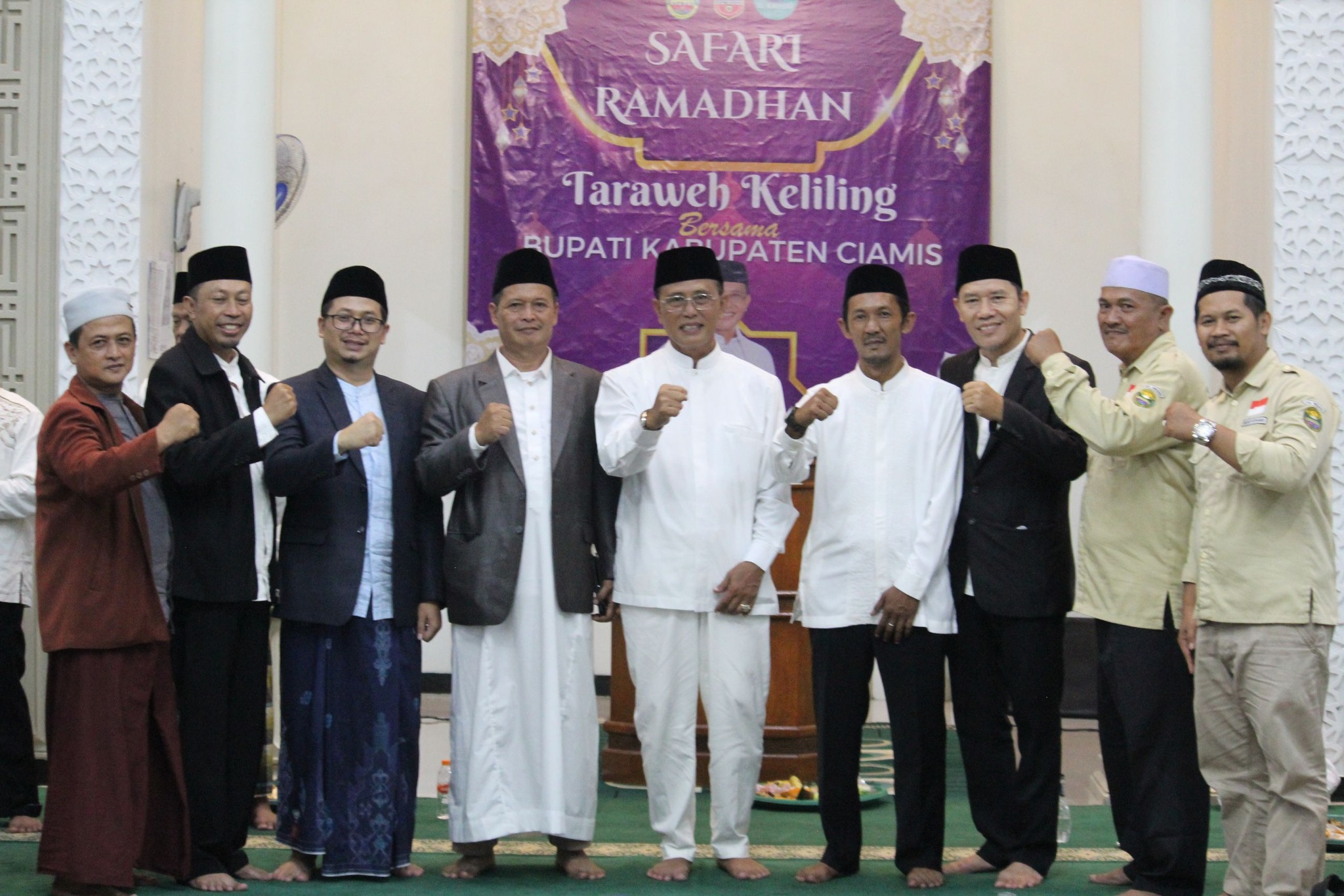Mapag Bupati Ciamis Dr. H. Herdiat Sunarya, MM Dalam Rangka Tarawih Keliling