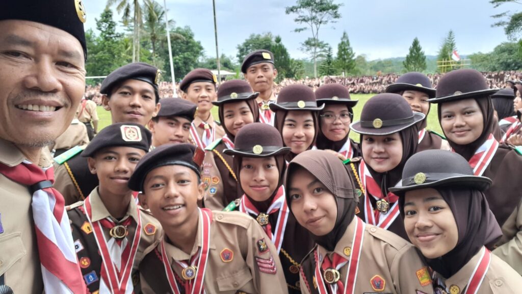 PERINGATI HUT PRAMUKA ALA KADES SIRNABAYA